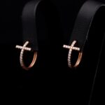 Cross creole in rose gold with diamond